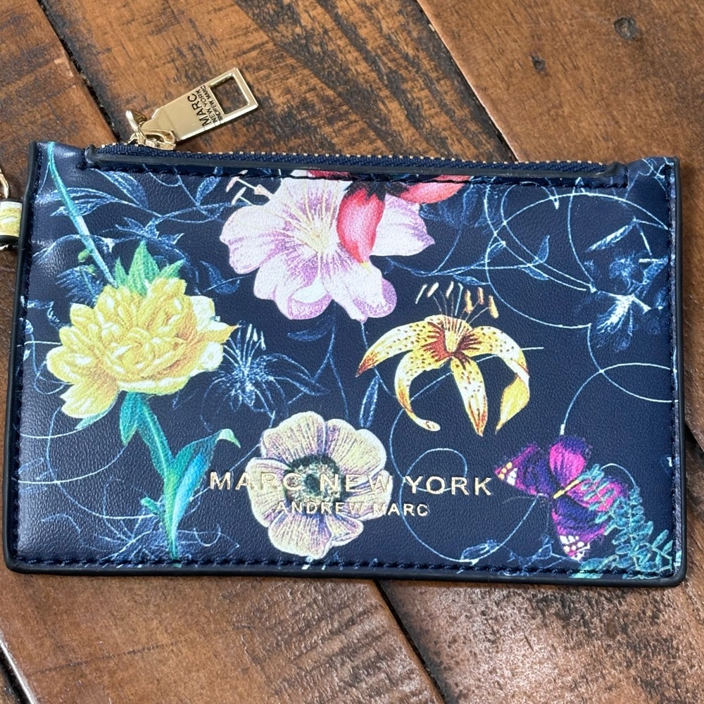 NWOT Marc New York Floral Leather Wallet with Charms! - Picture 7 of 12